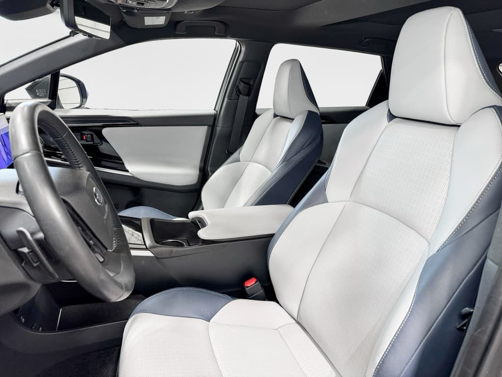 2023 Subaru Solterra view 16