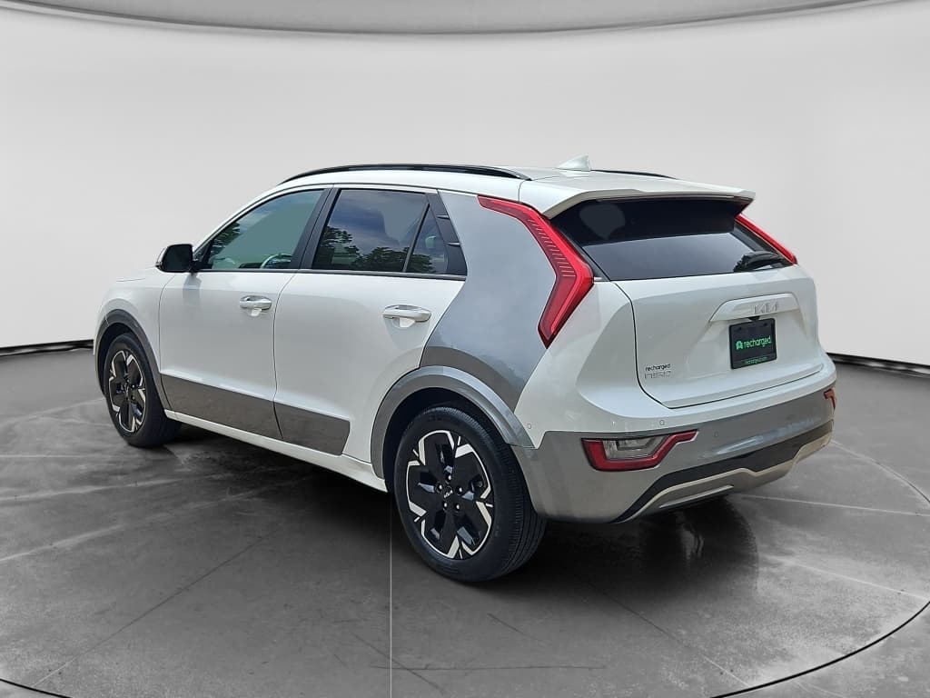 2023 Kia Niro EV view 2