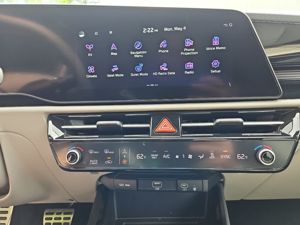2023 Kia Niro EV view 10