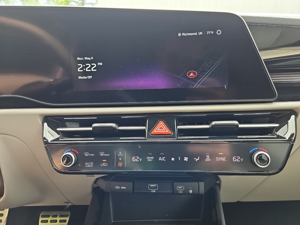 2023 Kia Niro EV view 9
