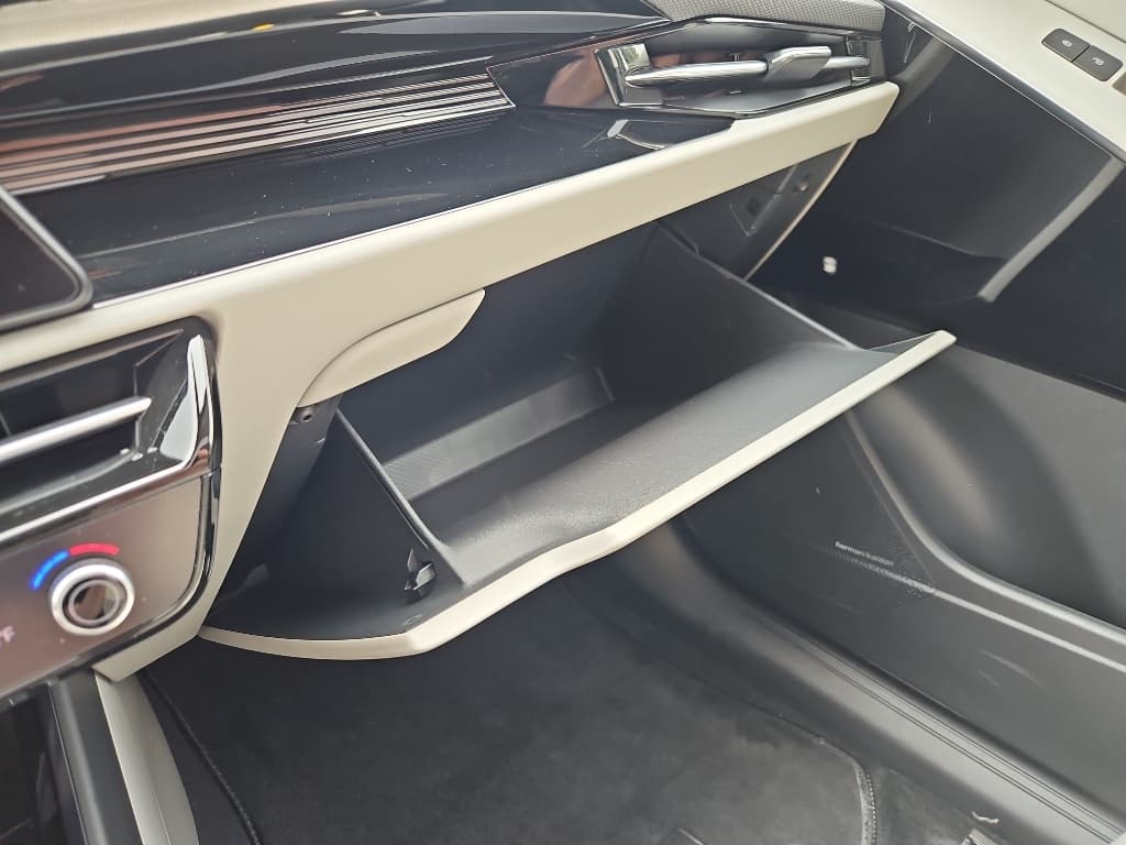 2023 Kia Niro EV view 20