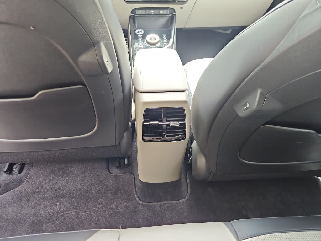 2023 Kia Niro EV view 23