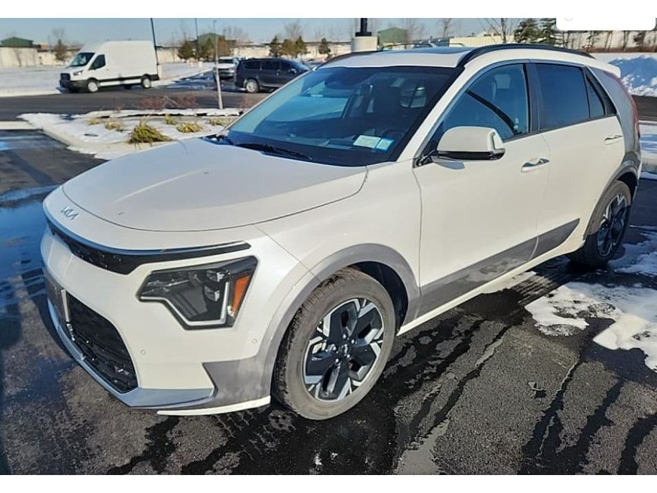 2023 Kia Niro EV view 1