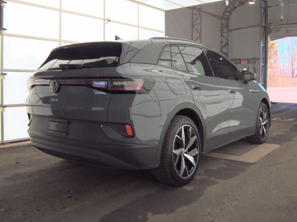 2024 Volkswagen ID.4 view 3