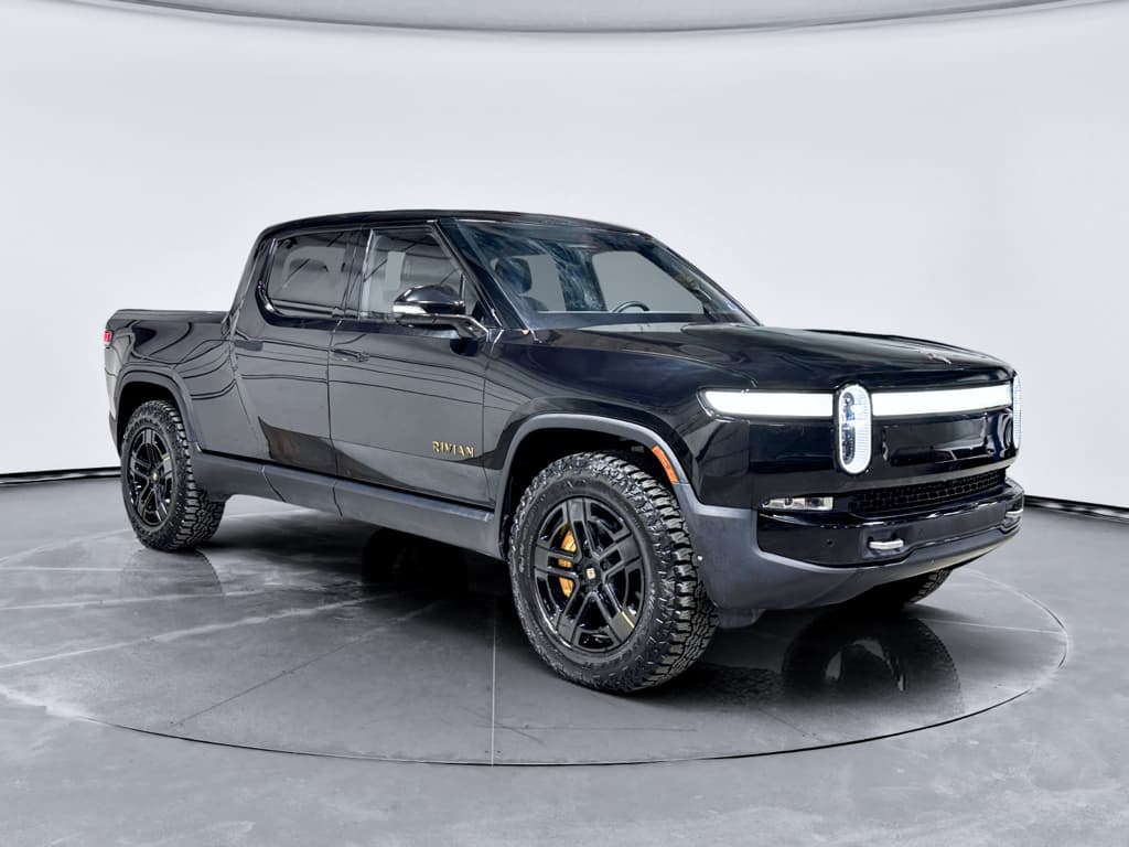 2022 Rivian R1T view 4