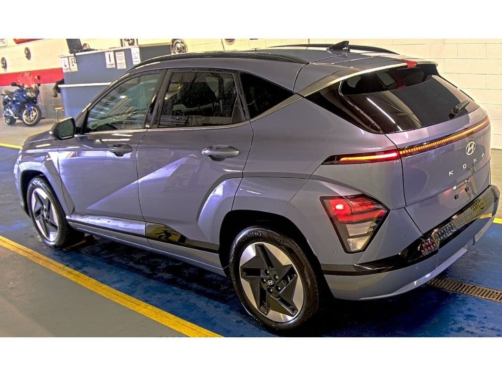 2024 Hyundai Kona view 4