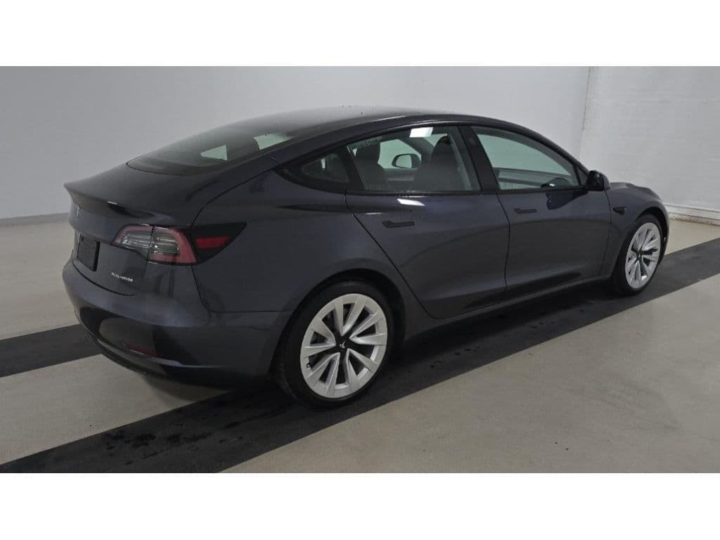 2021 Tesla Model 3 view 3