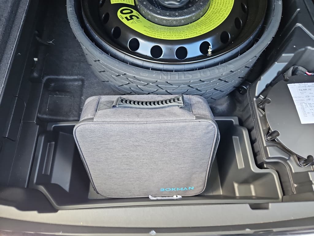 2021 Audi e-tron view 6
