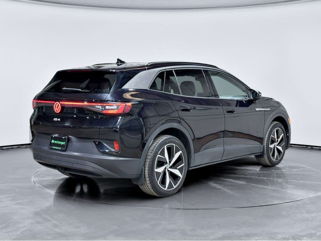 2023 Volkswagen ID.4 view 3
