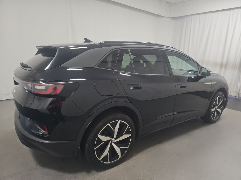 2023 Volkswagen ID.4 view 3