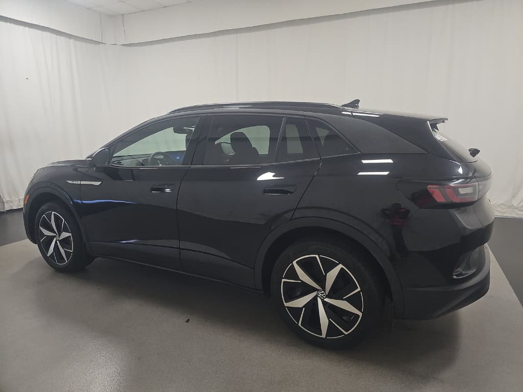 2023 Volkswagen ID.4 view 4