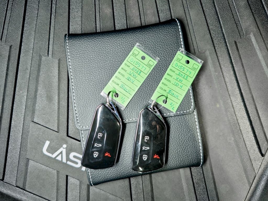 2023 Volkswagen ID.4 view 24