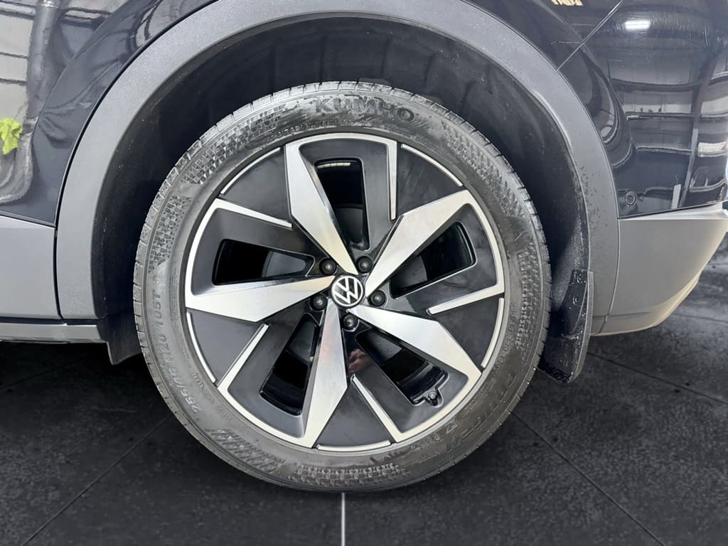 2023 Volkswagen ID.4 view 32