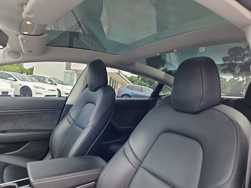 2018 Tesla Model 3 view 6
