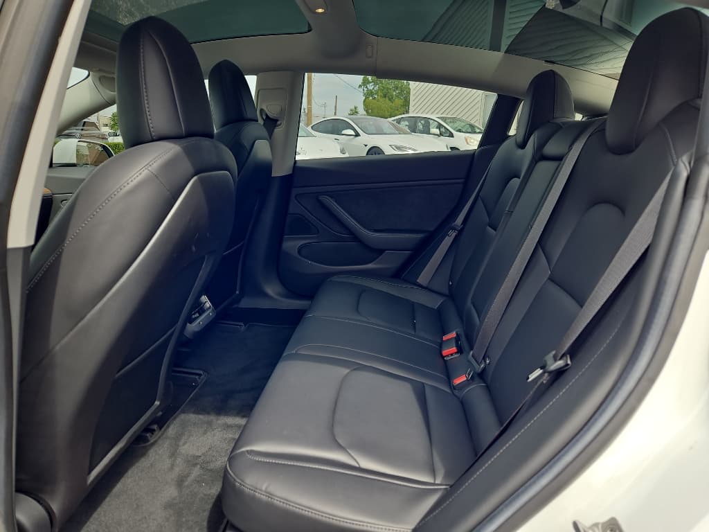 2018 Tesla Model 3 view 7