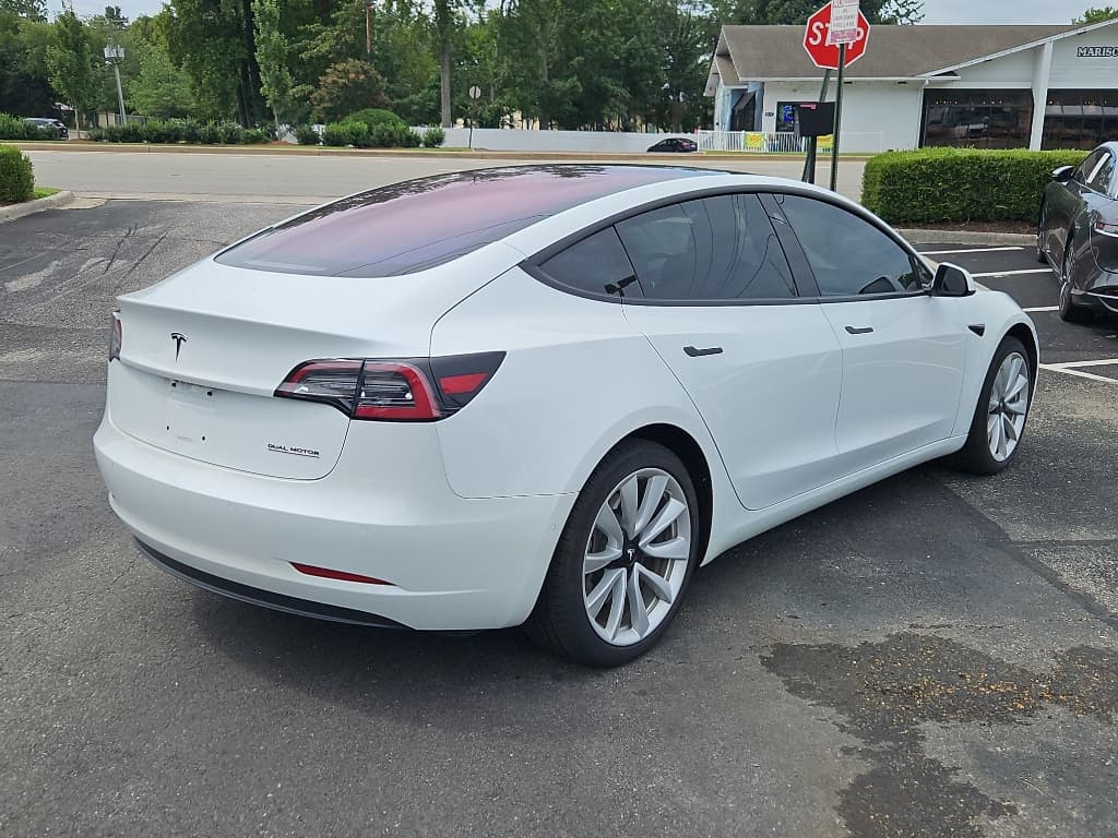 2018 Tesla Model 3 view 3