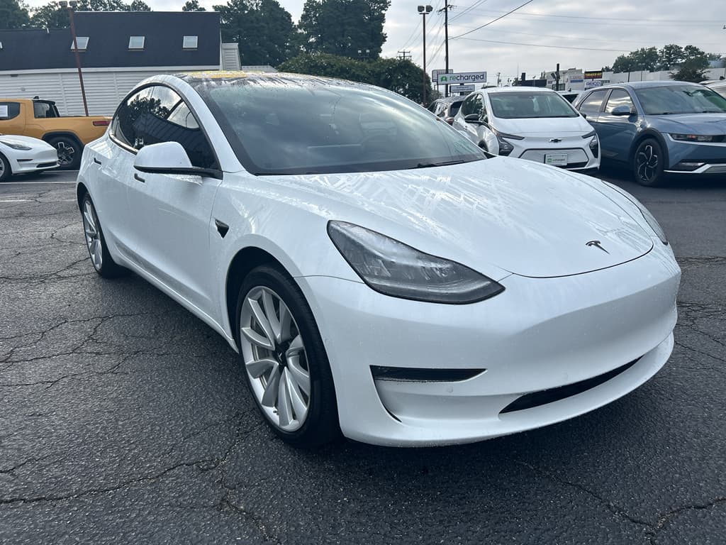 2018 Tesla Model 3 view 4