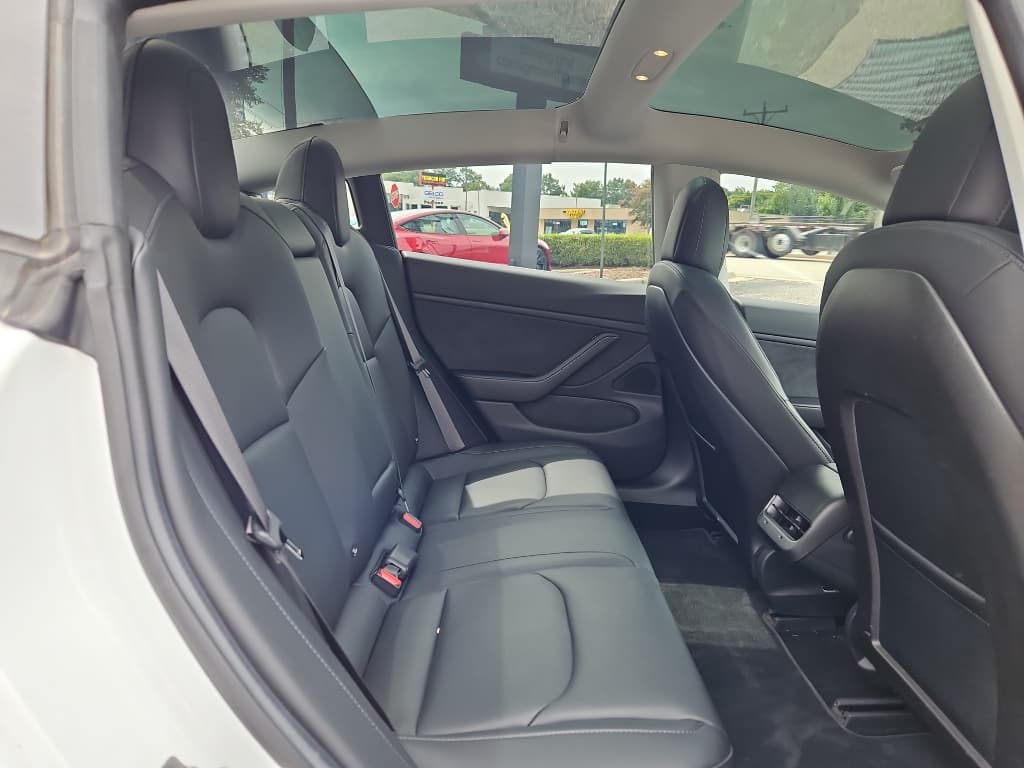 2018 Tesla Model 3 view 9