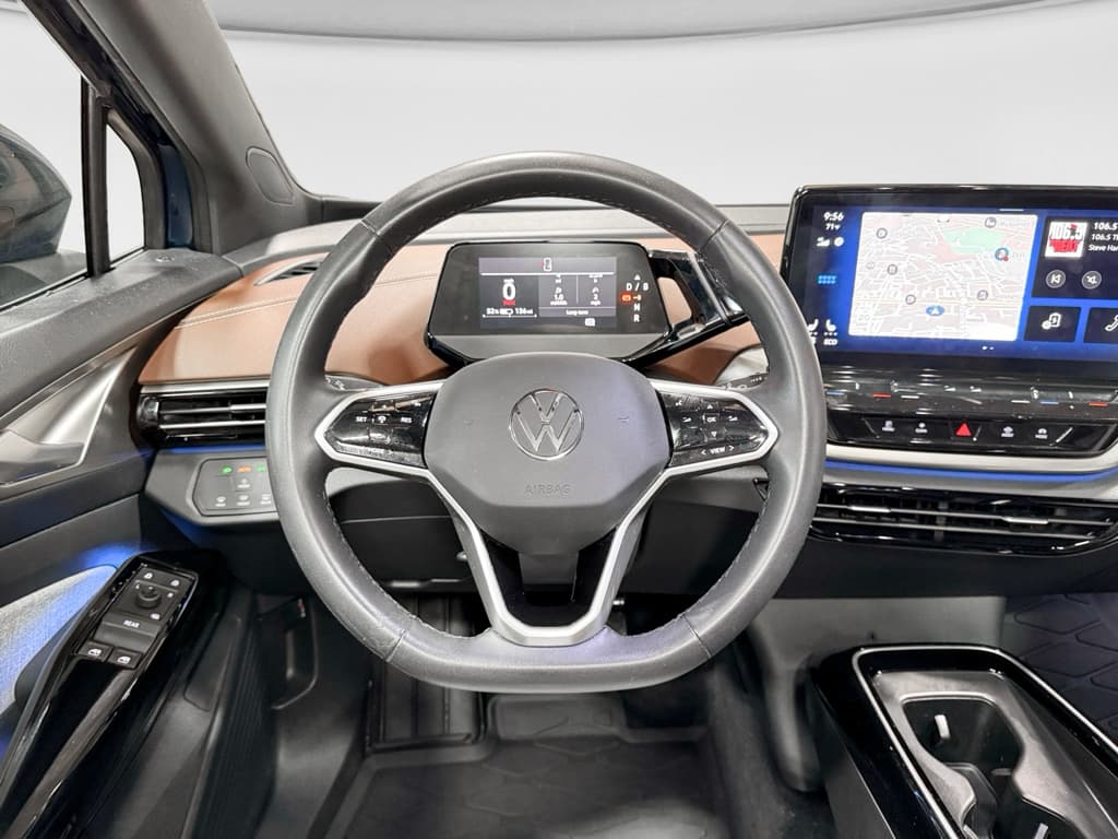 2023 Volkswagen ID.4 view 8