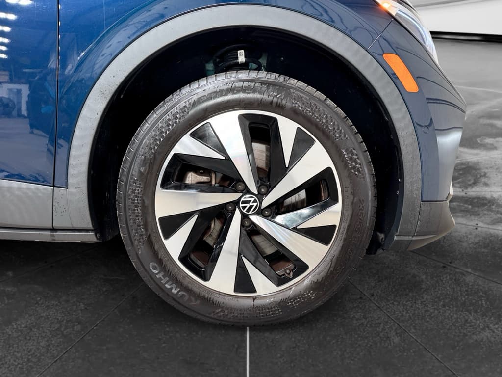 2023 Volkswagen ID.4 view 36