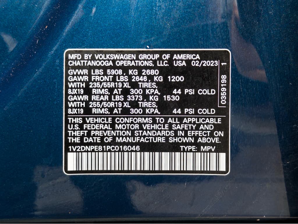 2023 Volkswagen ID.4 view 28