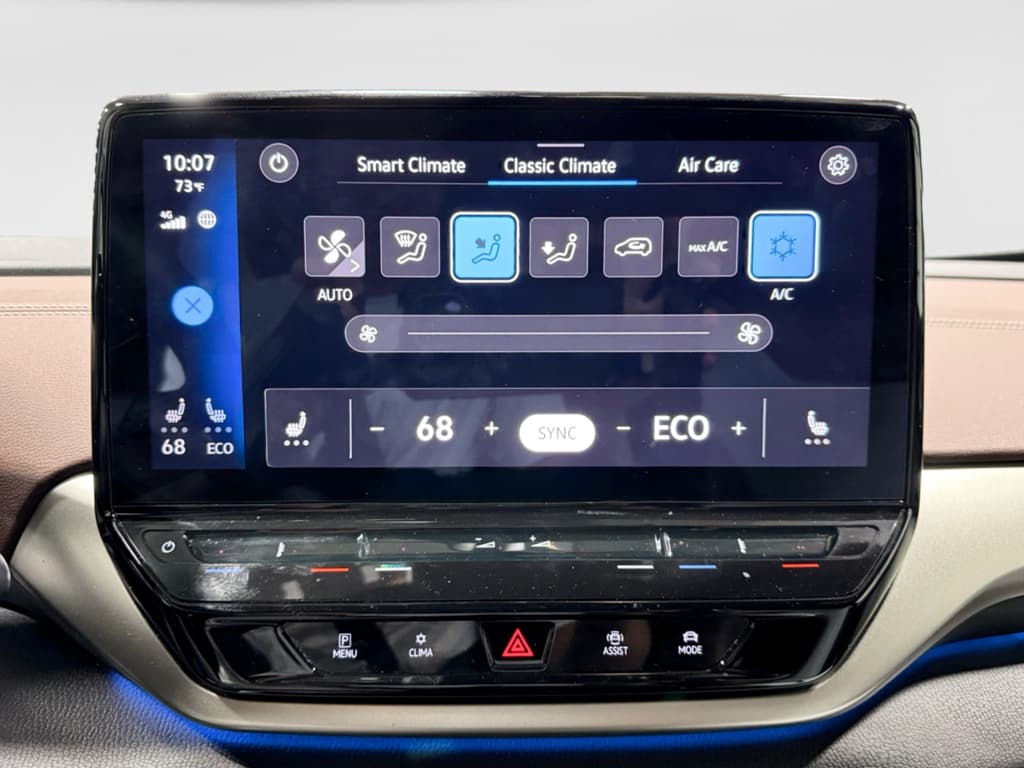 2023 Volkswagen ID.4 view 12