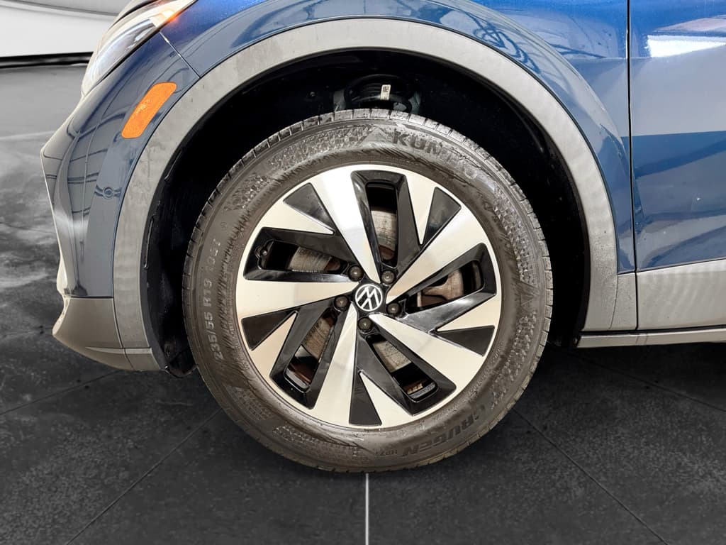 2023 Volkswagen ID.4 view 30