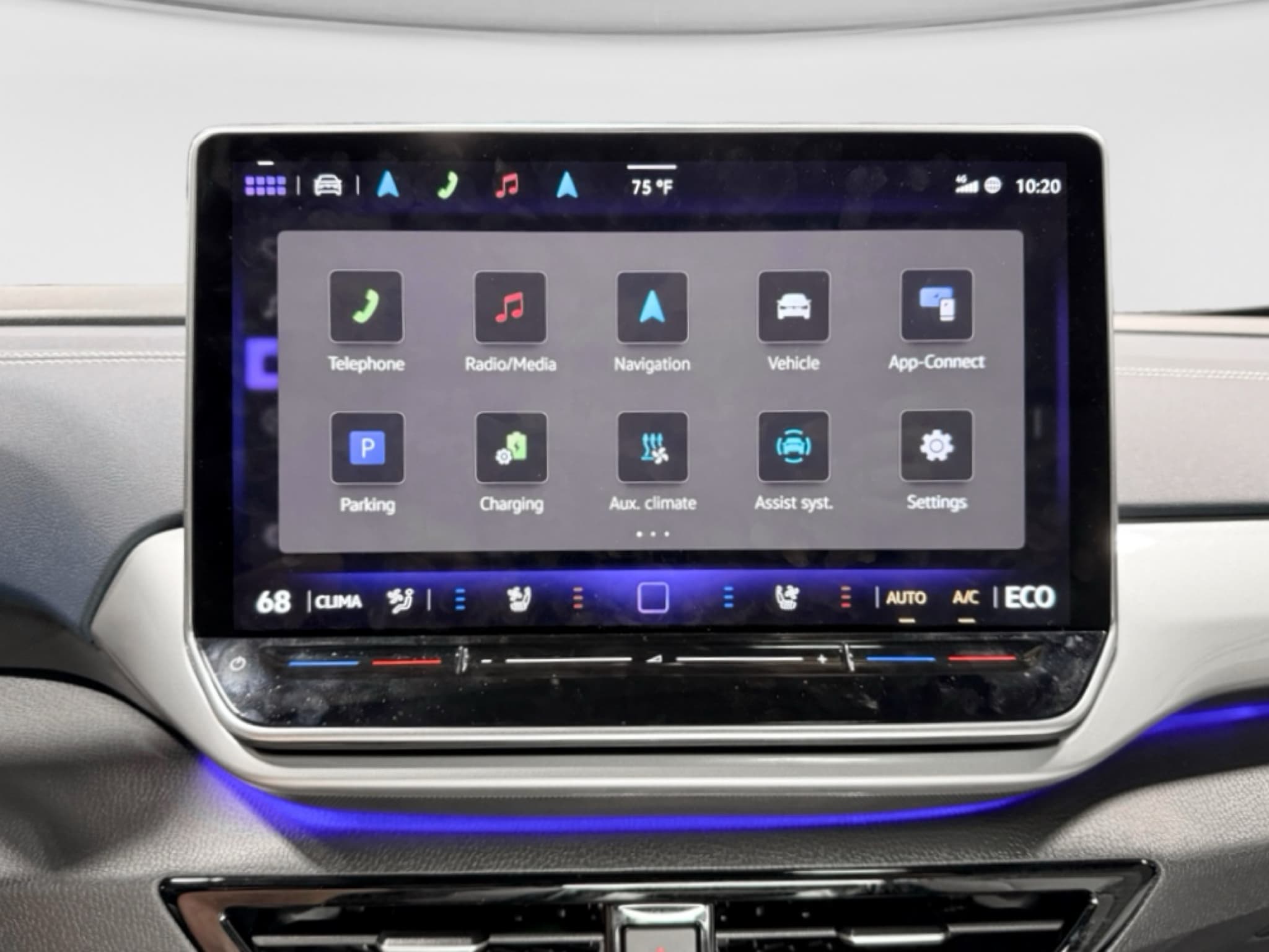 2025 Volkswagen ID.4 view 14