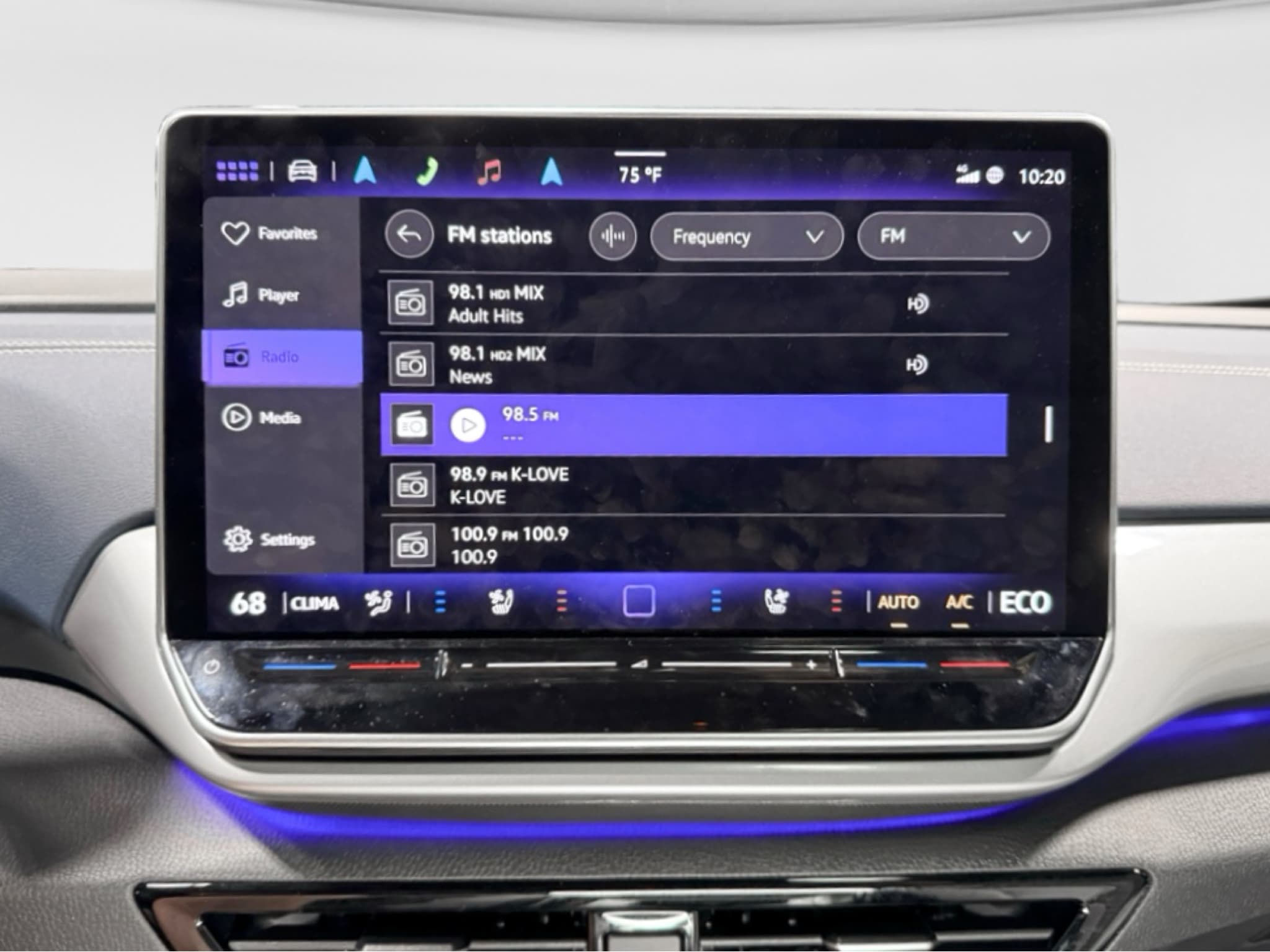 2025 Volkswagen ID.4 view 12