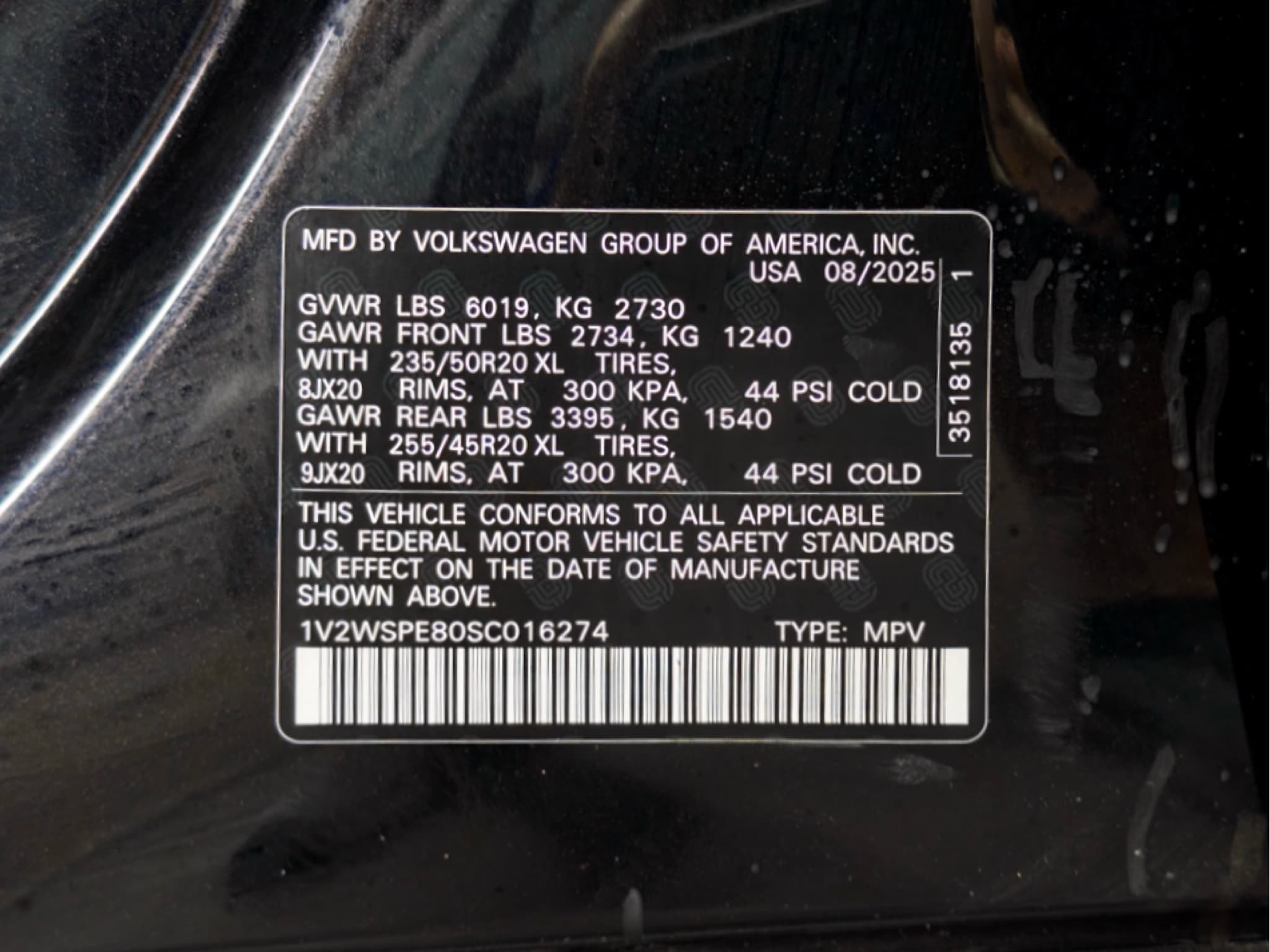 2025 Volkswagen ID.4 view 27