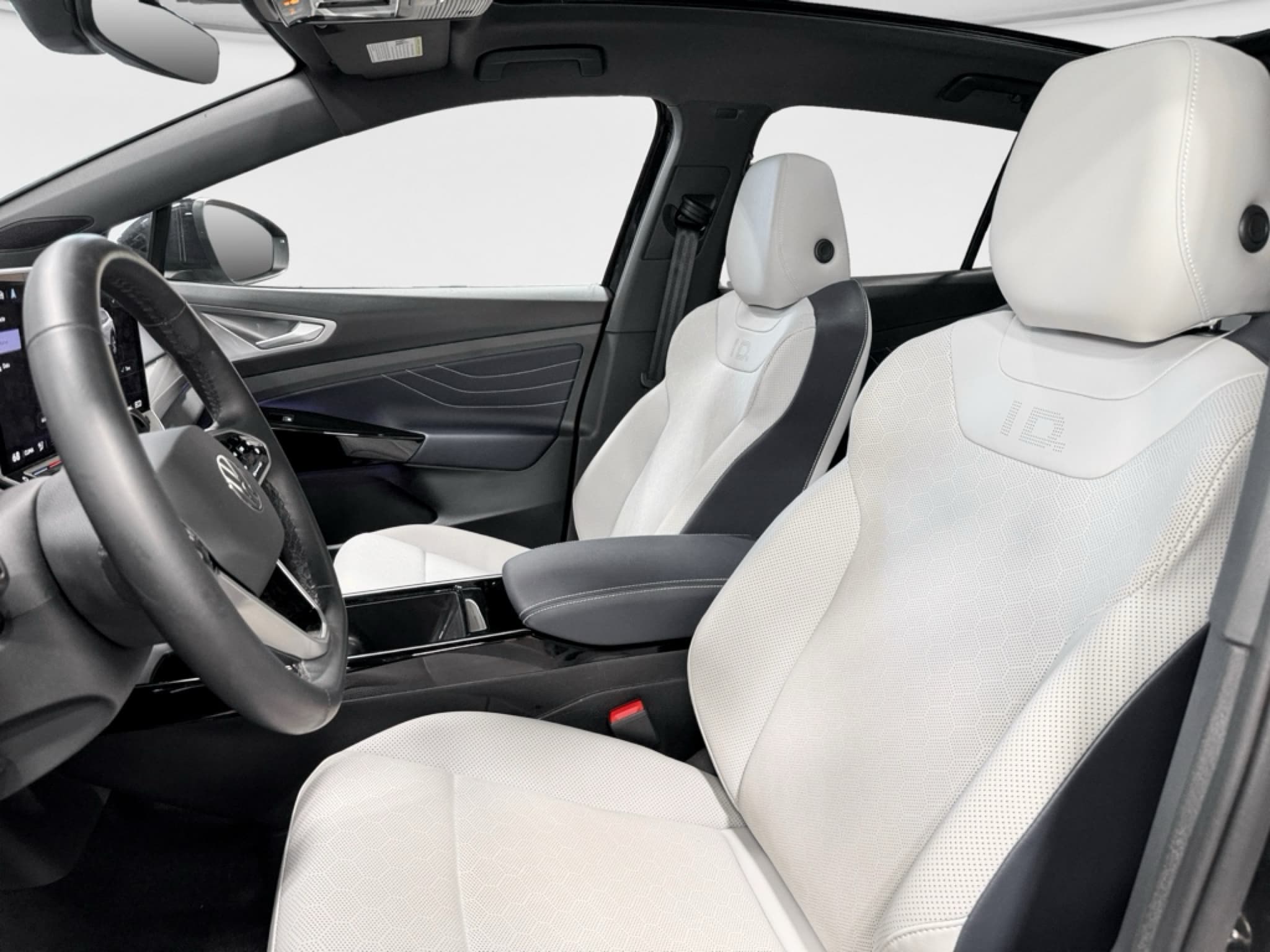 2025 Volkswagen ID.4 view 17