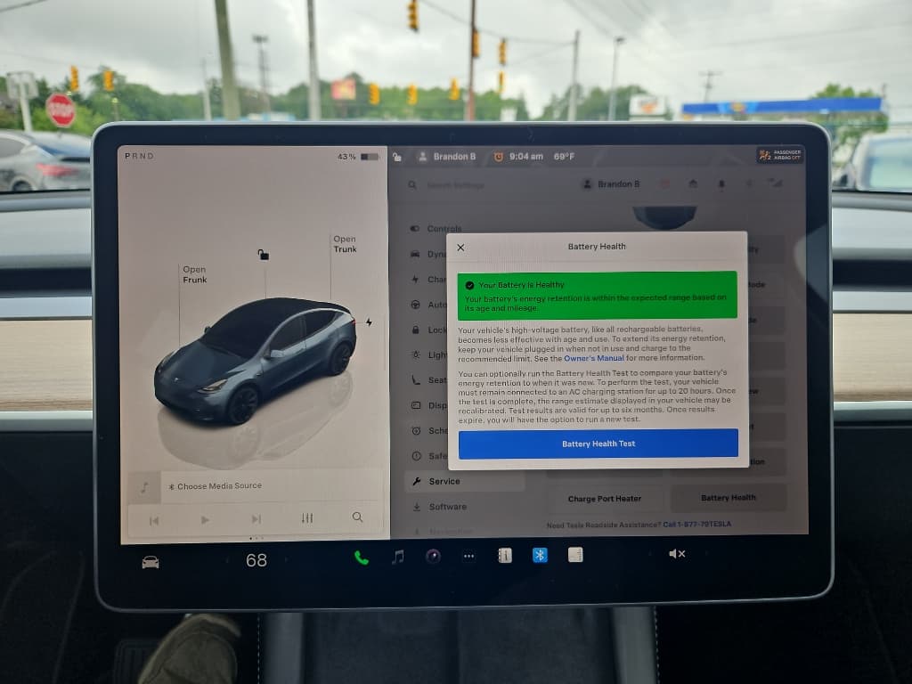 2024 Tesla Model Y view 4