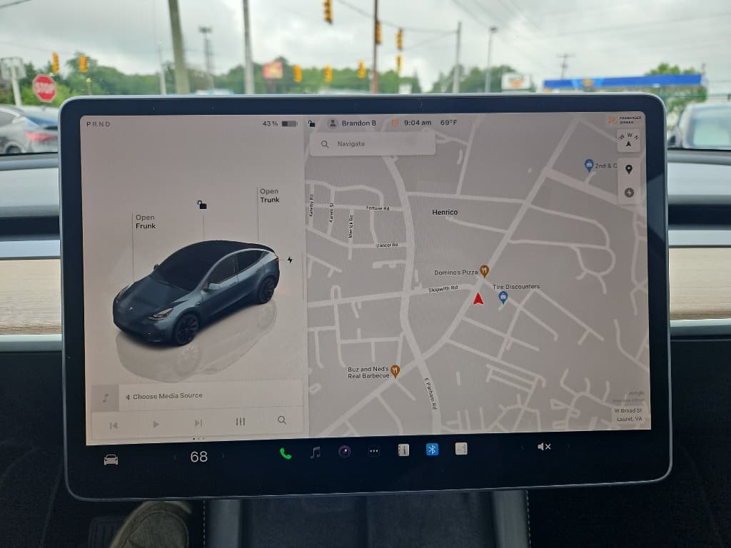2024 Tesla Model Y view 3