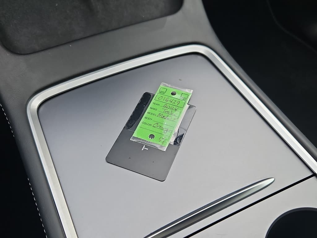 2024 Tesla Model Y view 32