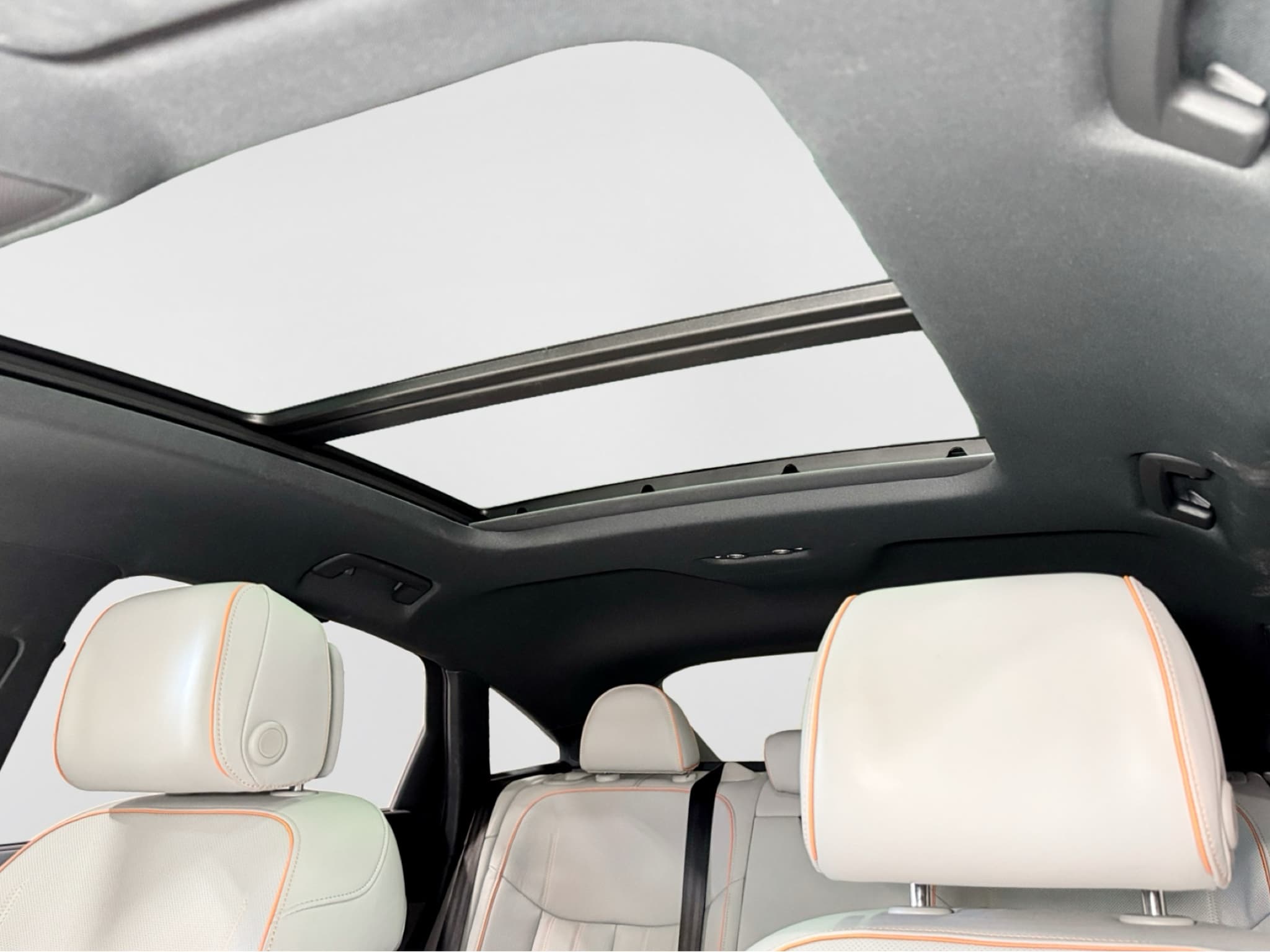 2024 Audi Q8 Sportback e-tron view 25
