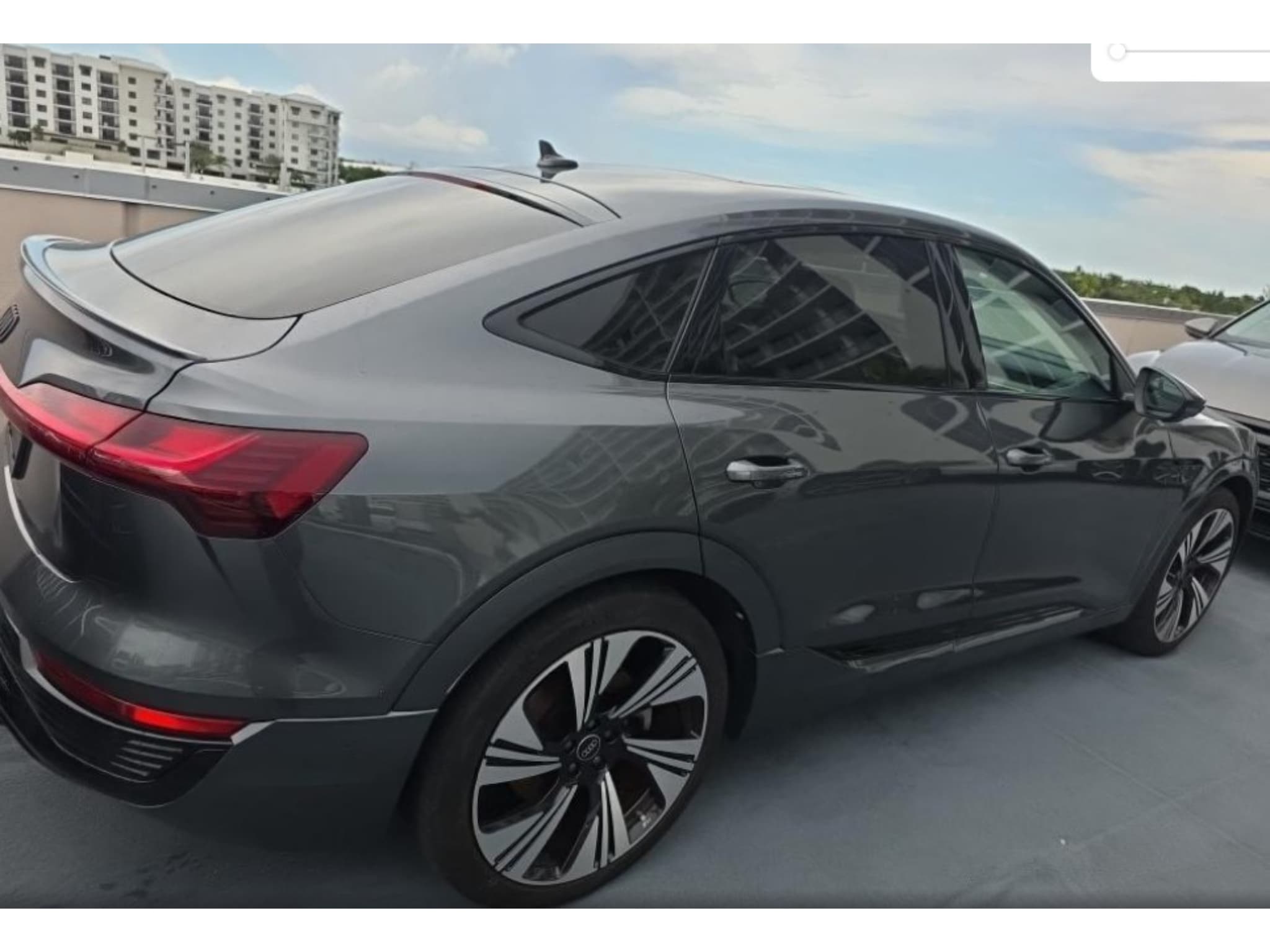 2024 Audi Q8 Sportback e-tron view 4
