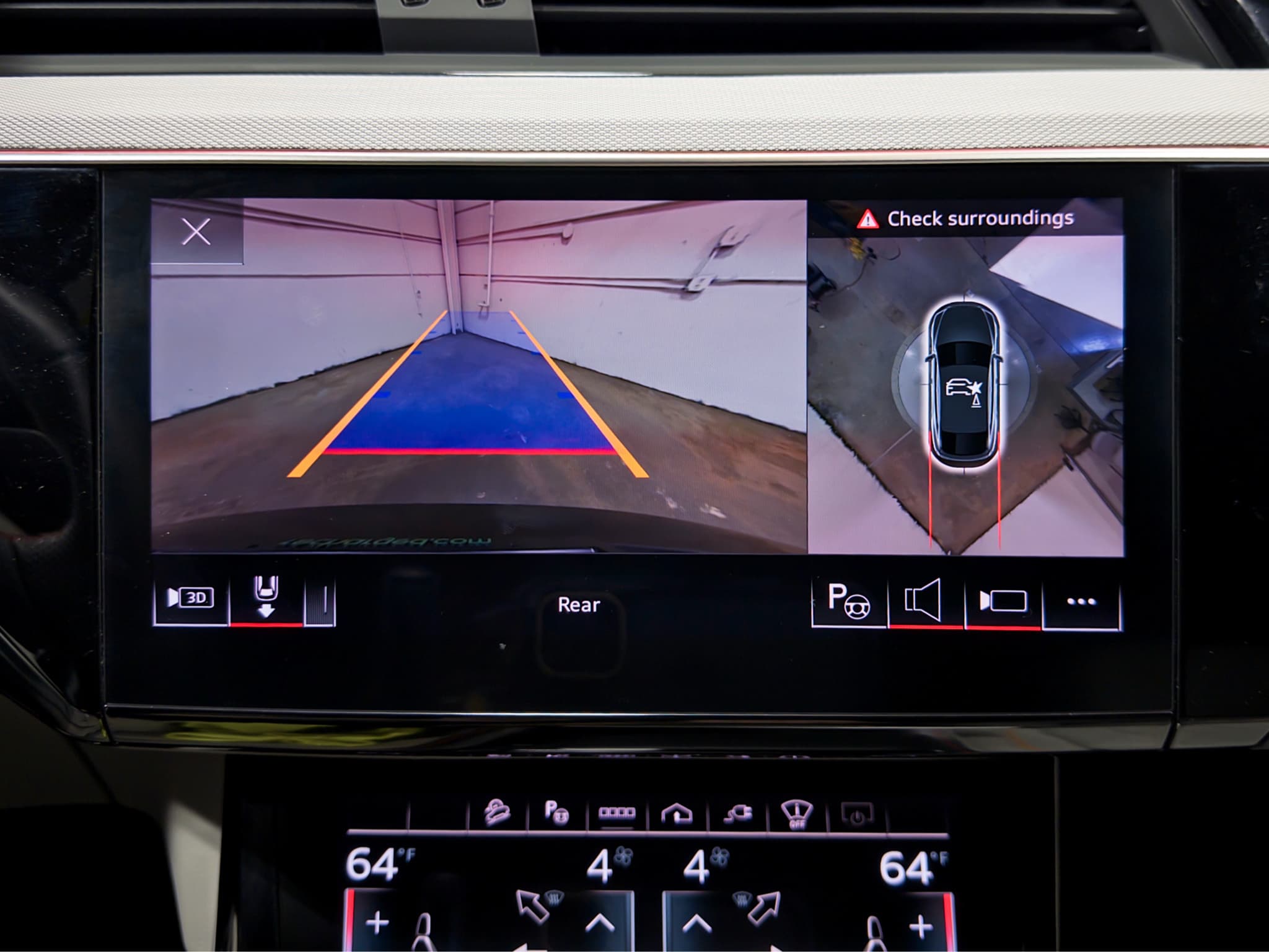 2024 Audi Q8 Sportback e-tron view 16