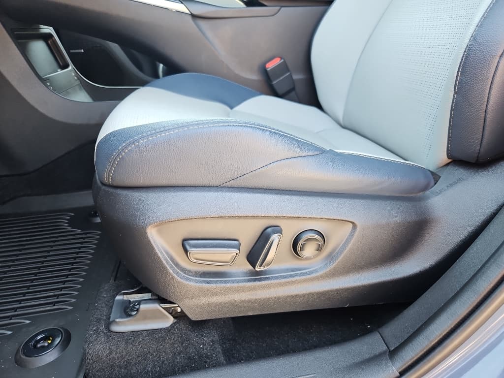 2023 Subaru Solterra view 7