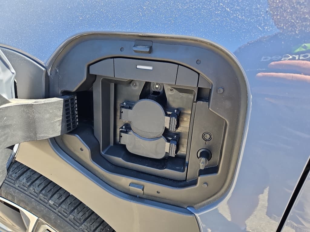 2023 Subaru Solterra view 5