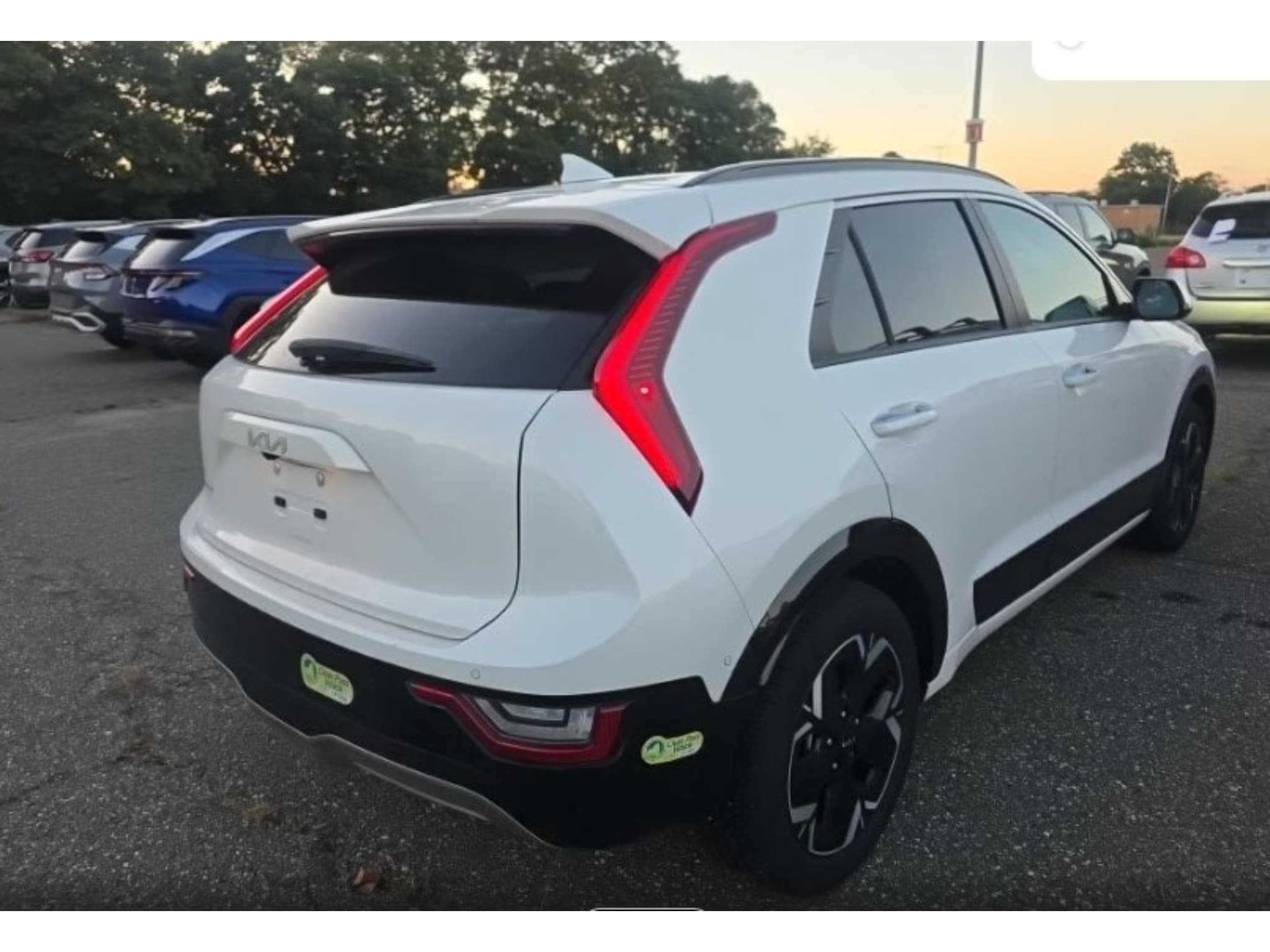 2023 Kia Niro EV view 4