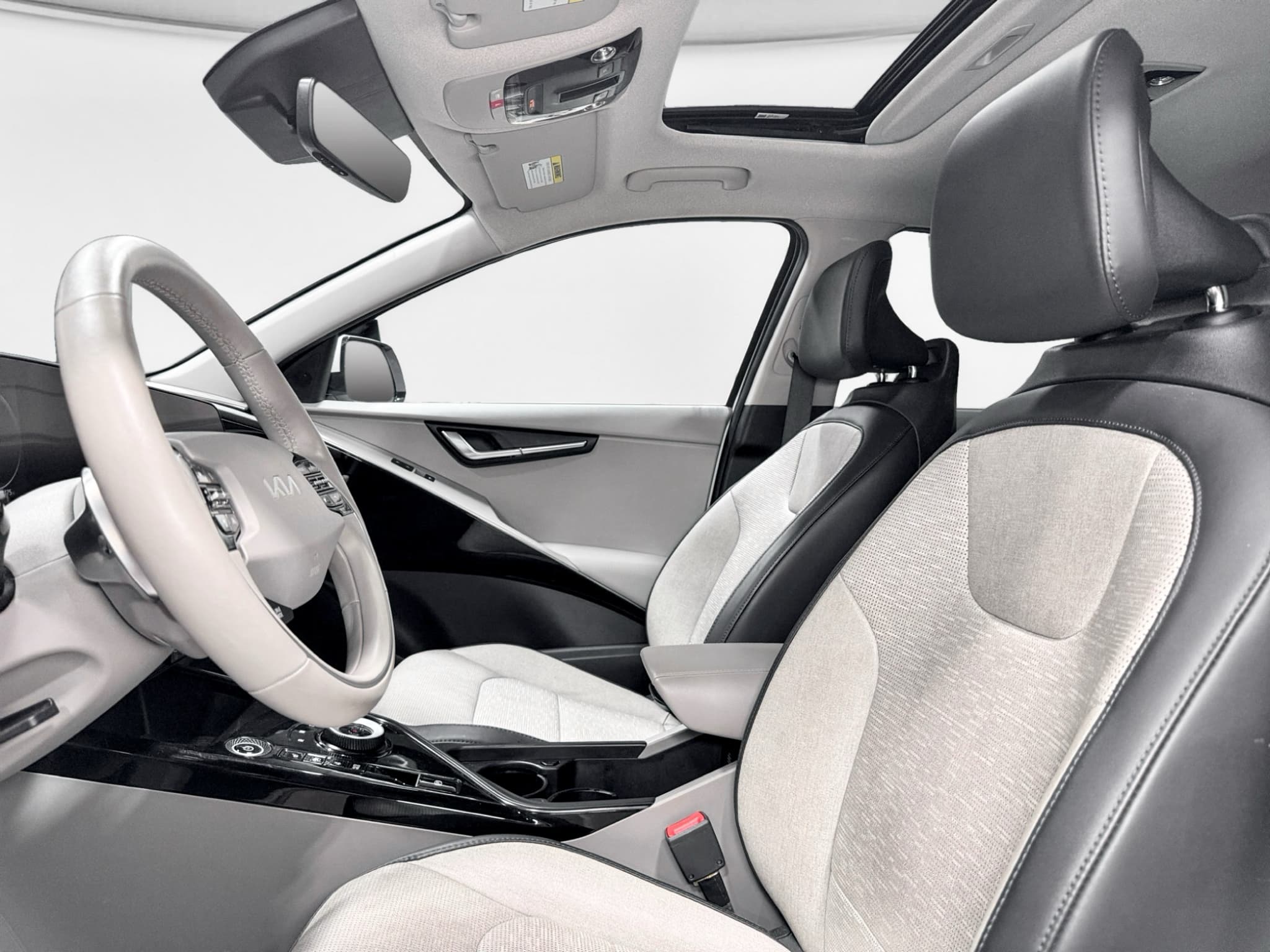 2023 Kia Niro EV view 17