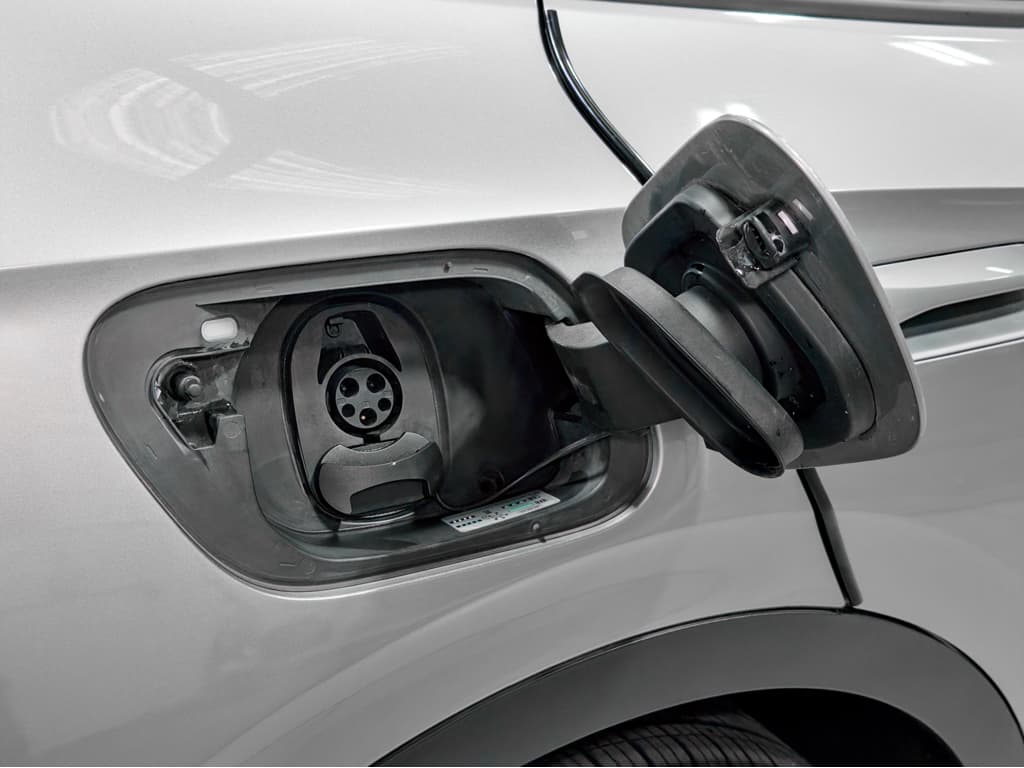 2023 Volkswagen ID.4 view 5