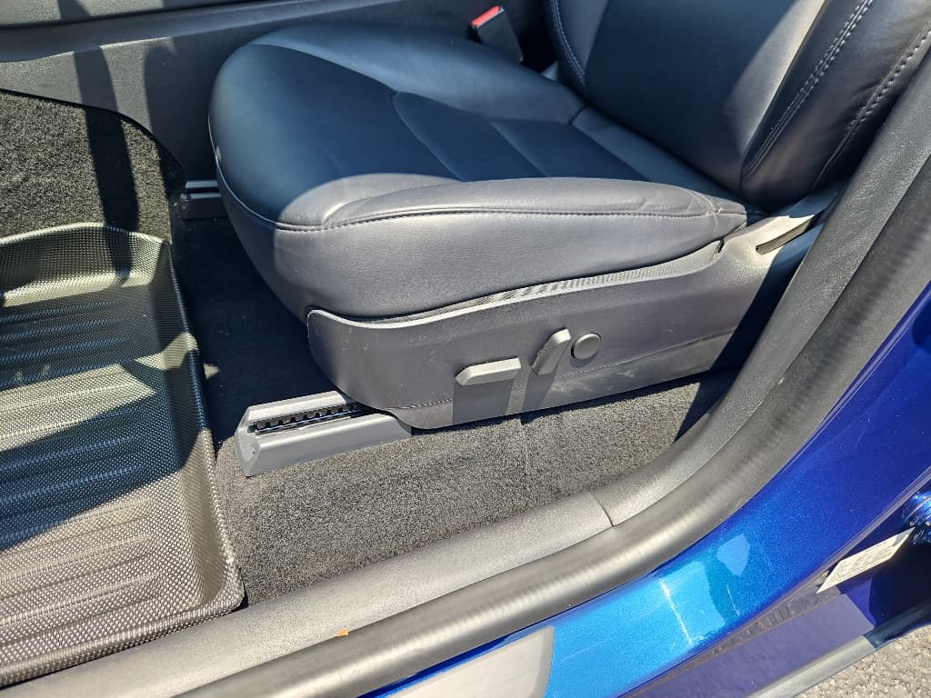 2020 Tesla Model Y view 7