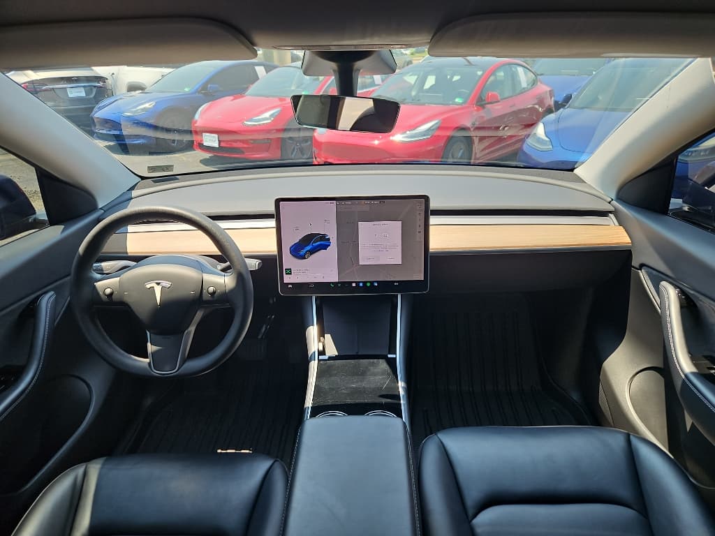 2020 Tesla Model Y view 14