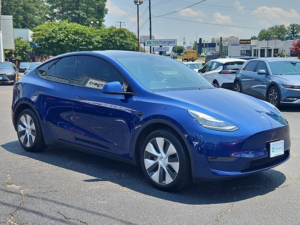 2020 Tesla Model Y view 4