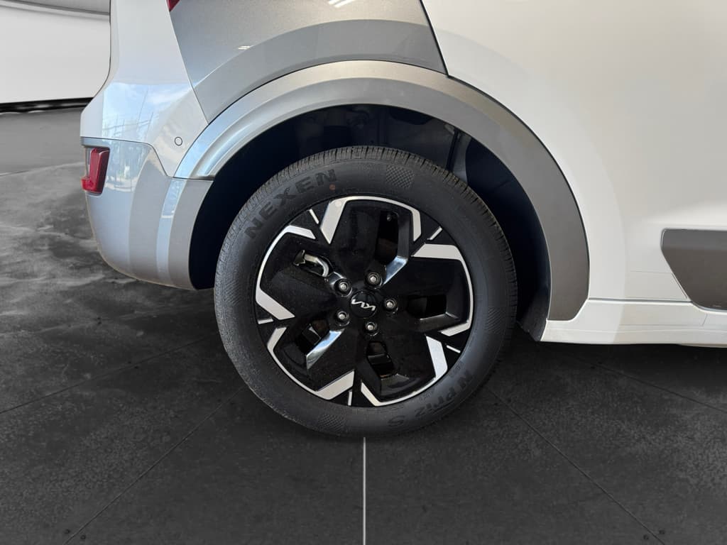 2023 Kia Niro EV view 36