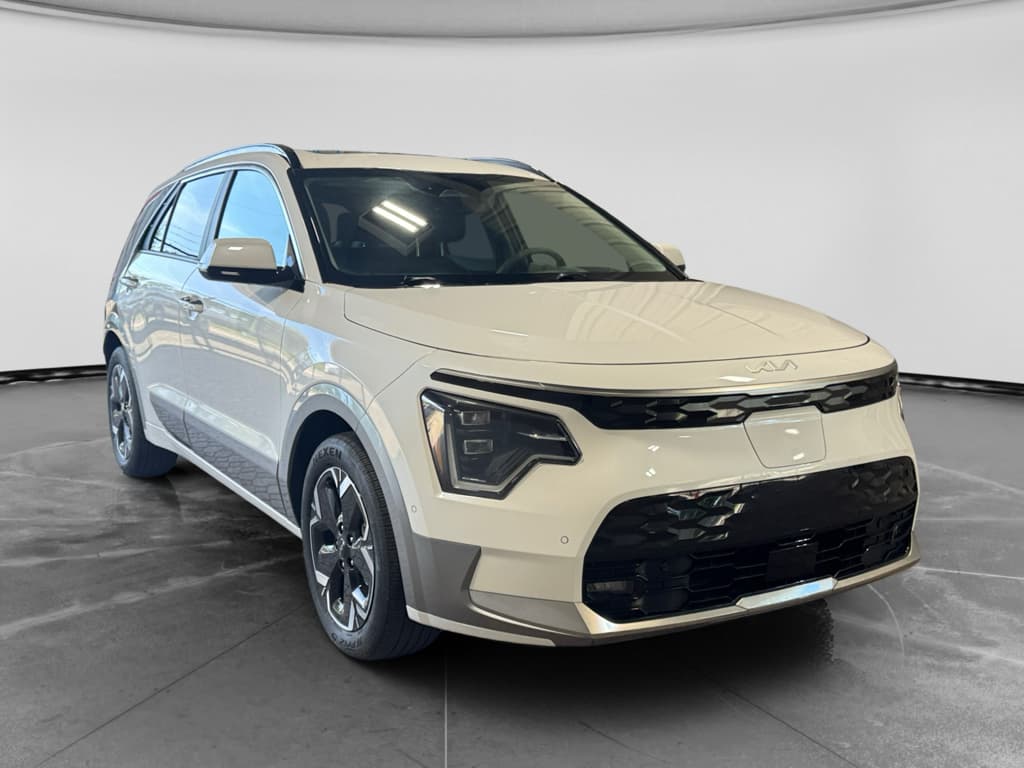2023 Kia Niro EV view 4