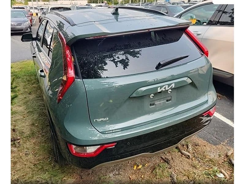 2023 Kia Niro EV view 3