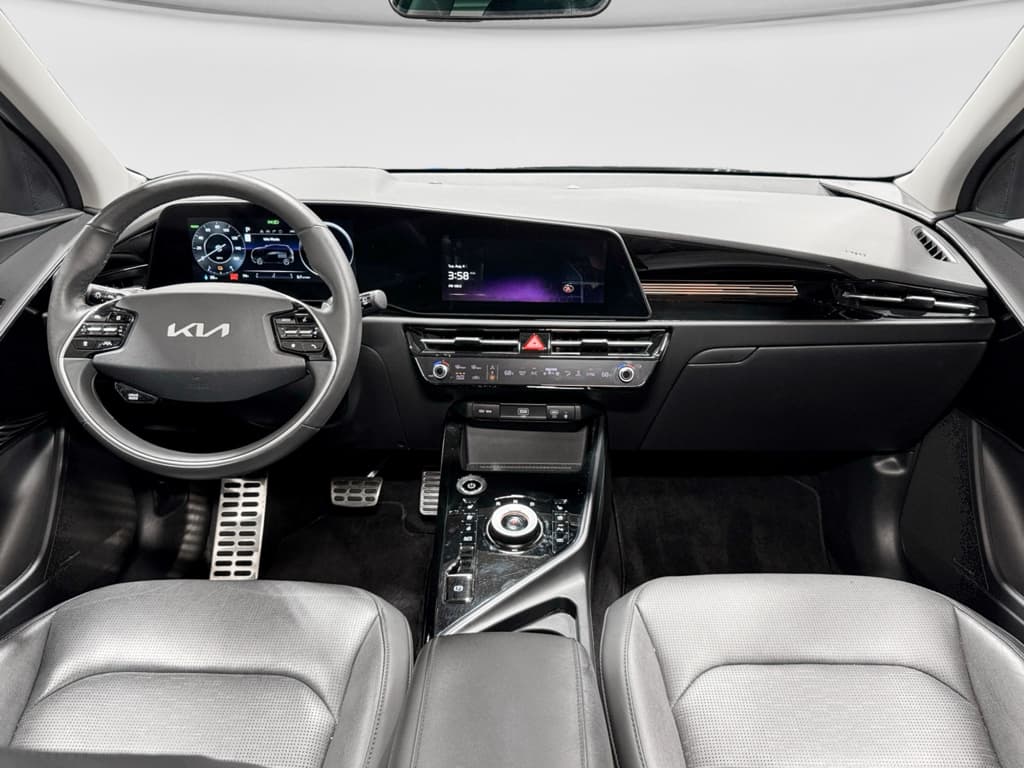 2023 Kia Niro EV view 16