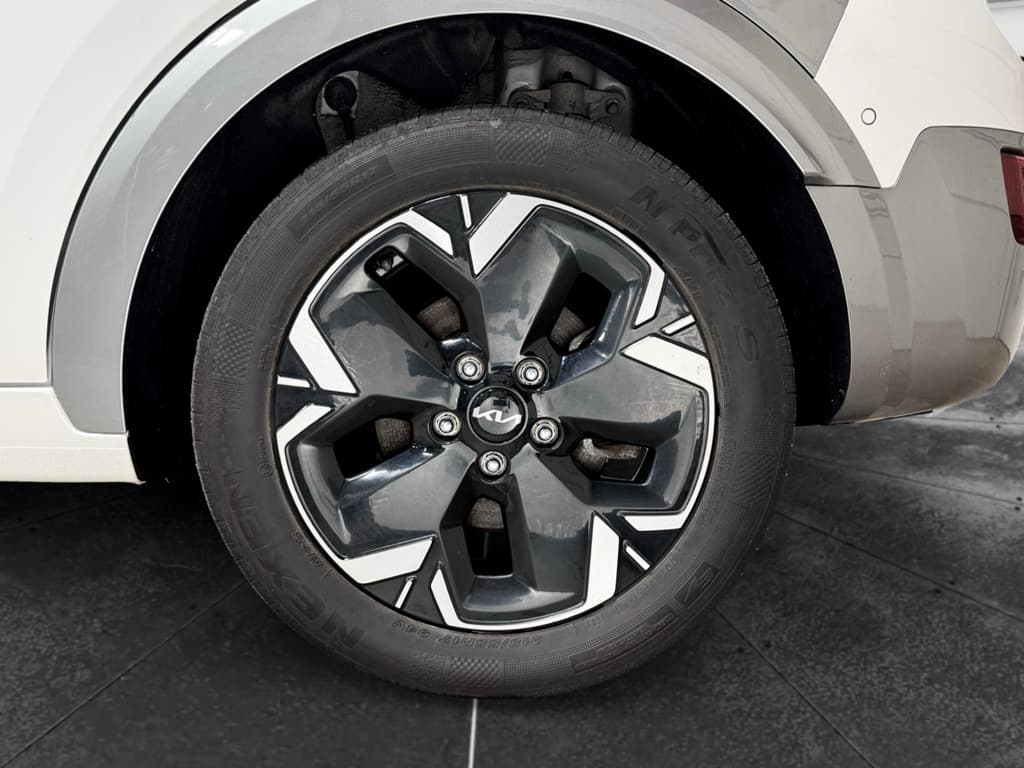 2023 Kia Niro EV view 33
